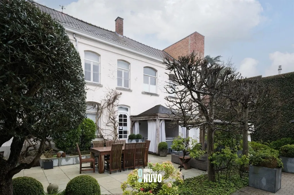 Terrass - Master House with Commercial Space in Aalst