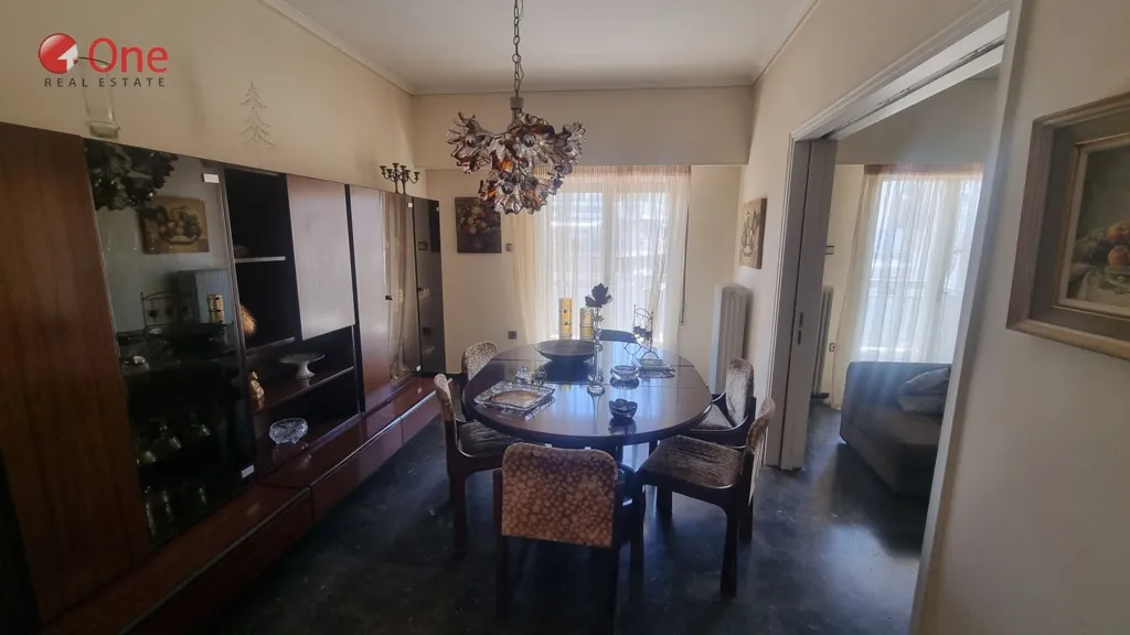Salle à manger - Bright Corner Apartment with View in Athens