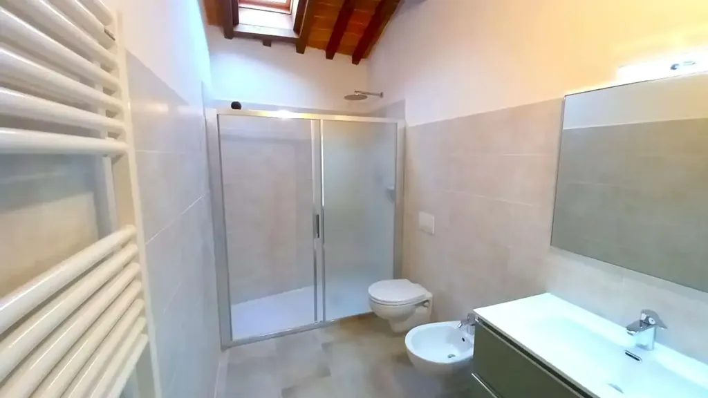 Vannitoad - New Apartment with Private Parking in Vecchiano