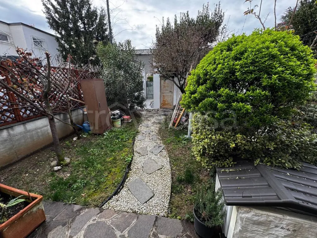 Jardin - Rear-Access Villa with Garden in Torino