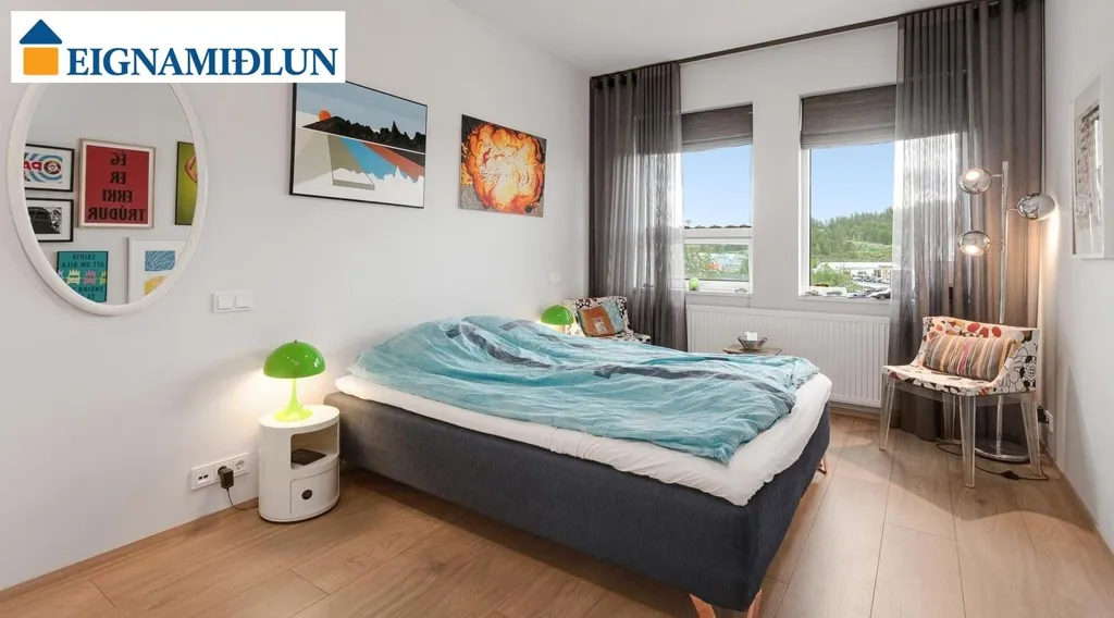 Camere da letto - Apartment with Balcony in Hlíðarfótur