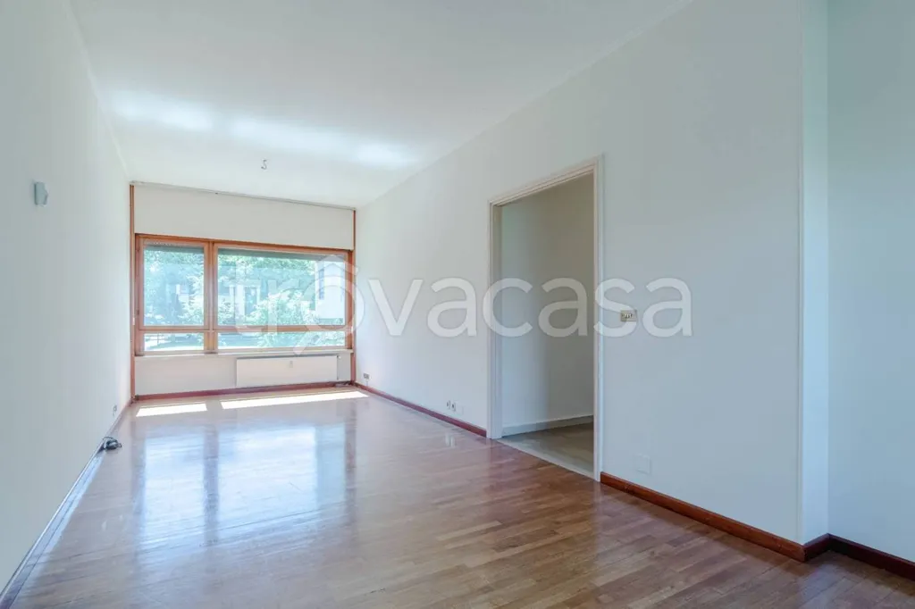 Séjour - Apartment with Balcony and Garden in Turin