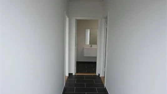 Entrée - Office Space with Workshop in Viborg
