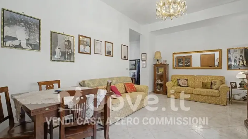 Séjour - Ground Floor Apartment with Garden in Pescara