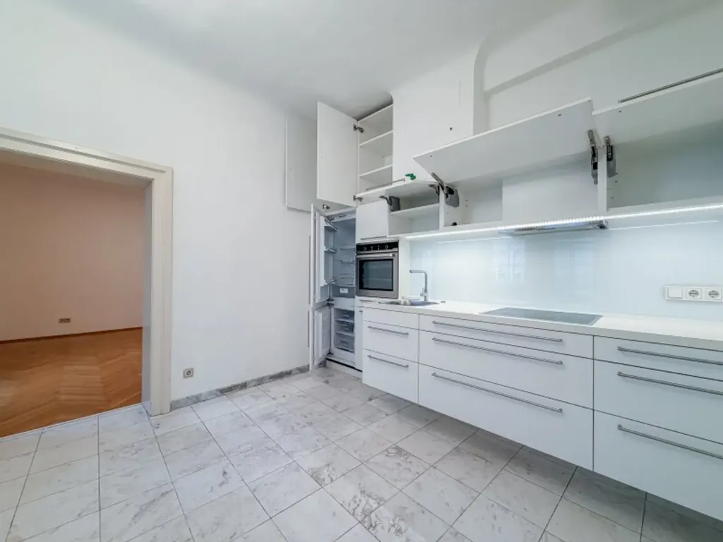 Köök - Historic Altbau Apartment in Vienna Centre