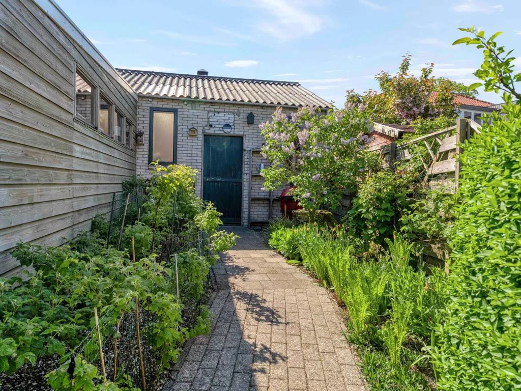 Giardino - Charming 1910 House with Water View in Vecht