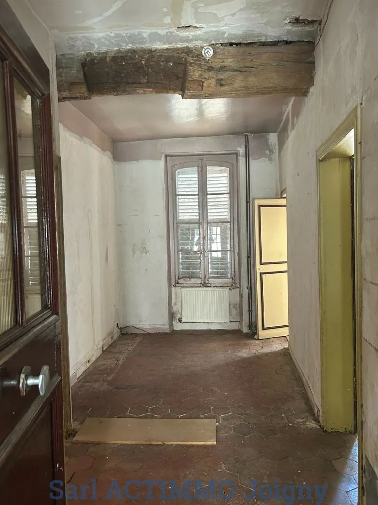 Stanze - Historic House for Renovation in Joigny