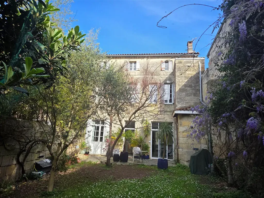 Maison 9 pièces à Libourne