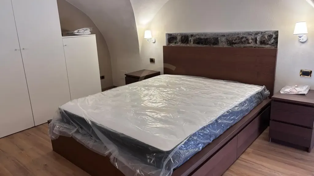 Chambres - Rusticated Apartment with Metro Access in Catania