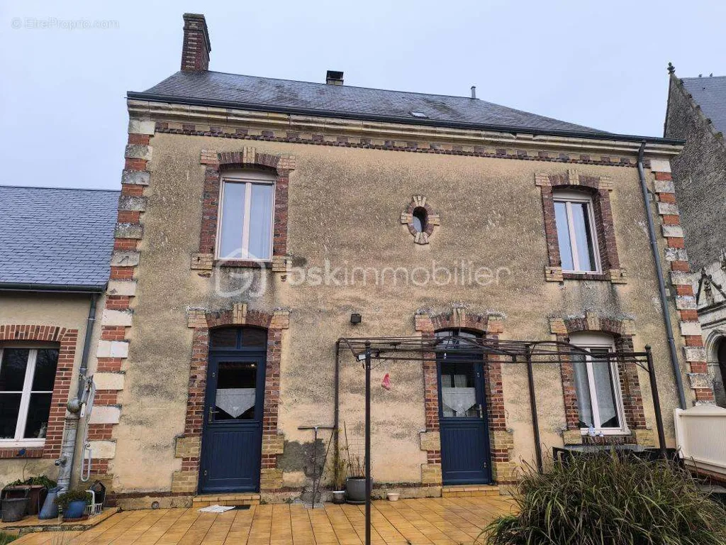 Extérieur - Maison de Bourg avec Terrasse et Jardin près de Saint-Calais