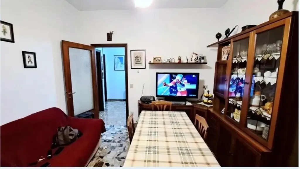 Salle à manger - Spacious Apartment with Balcony in Cesanella, Senigallia