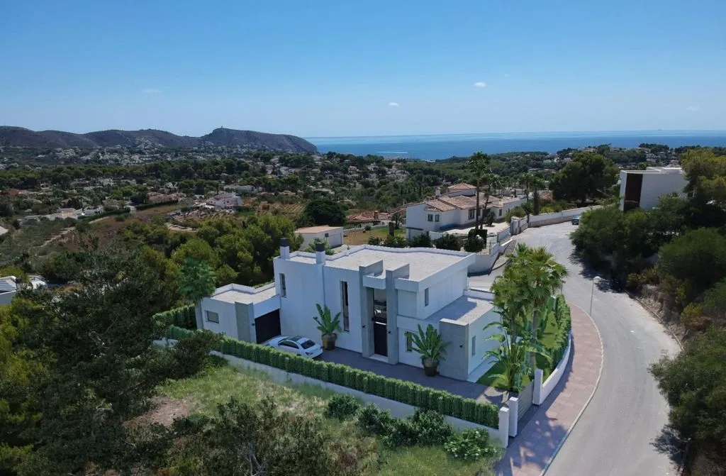 Exterior - Luxury Villa with Sea Views in Moraira