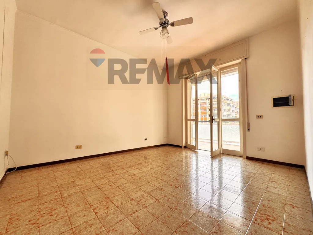 Soggiorno - Spacious Apartment with Parking in Ostia Ponente