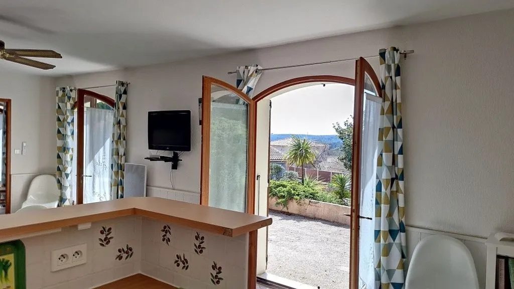Cuisine - Maison de Luxe avec Piscine à Cabrières