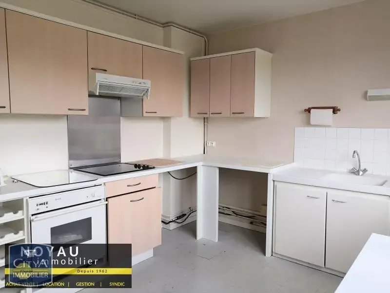Cuisine - Appartement avec Balcon et Parking à Alençon