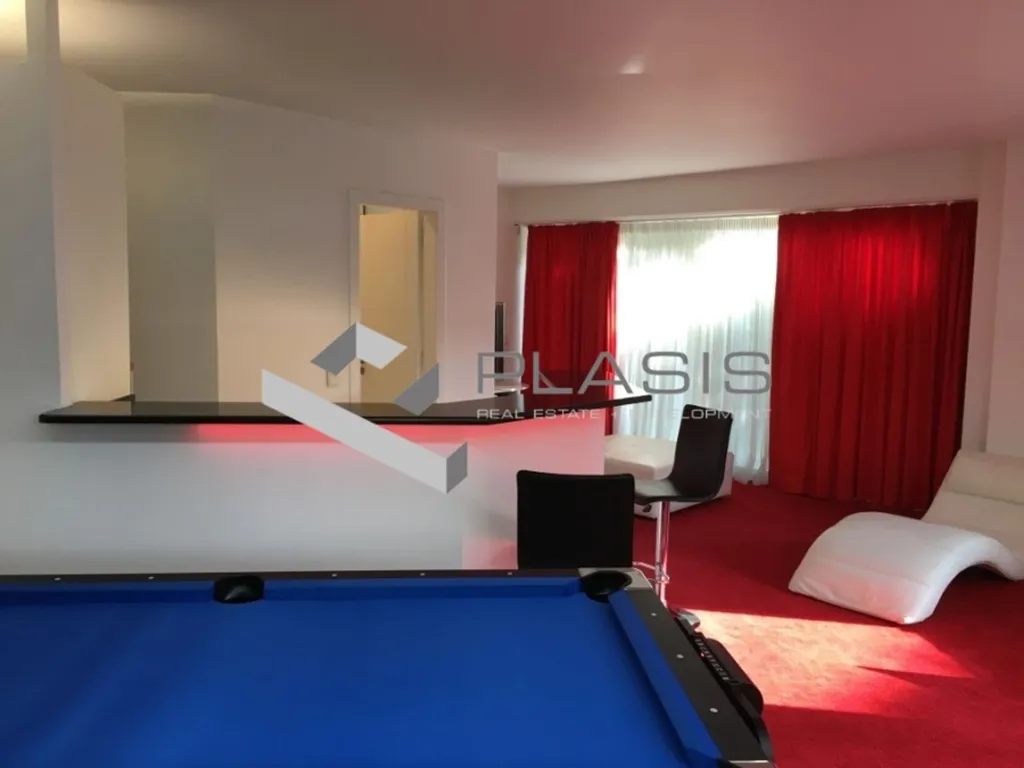 Pièces - Ground Floor Flat with Garden in Voula Centre
