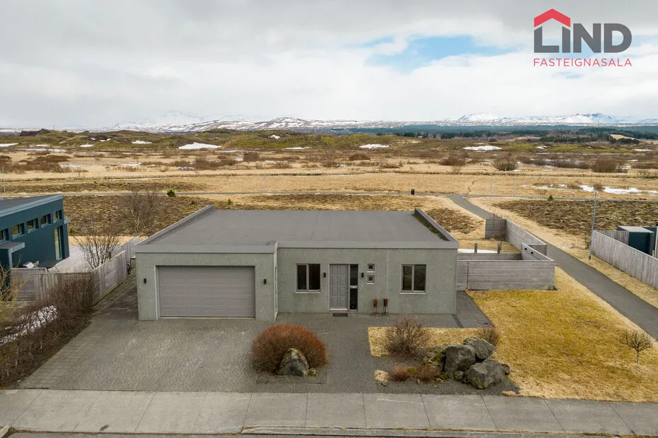 Õhuvaade - House with Large Garage in Reykjavík