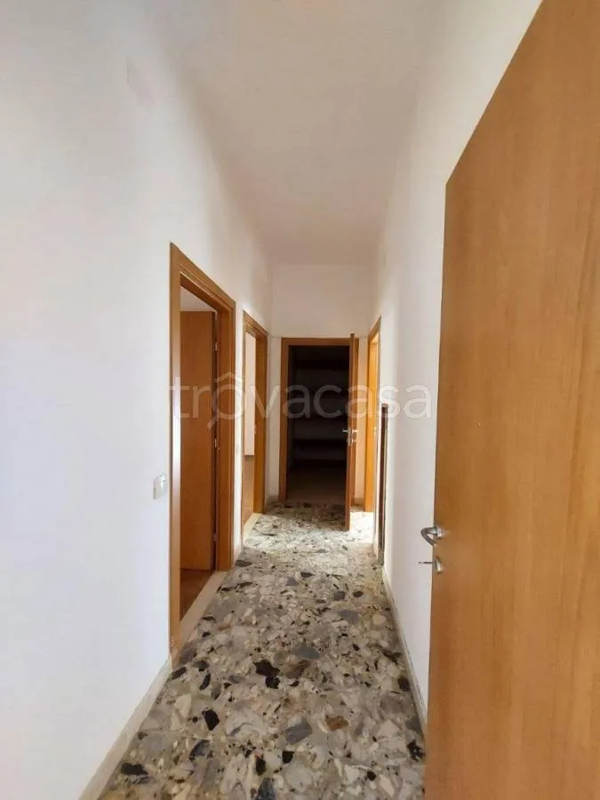 hallway_entrance