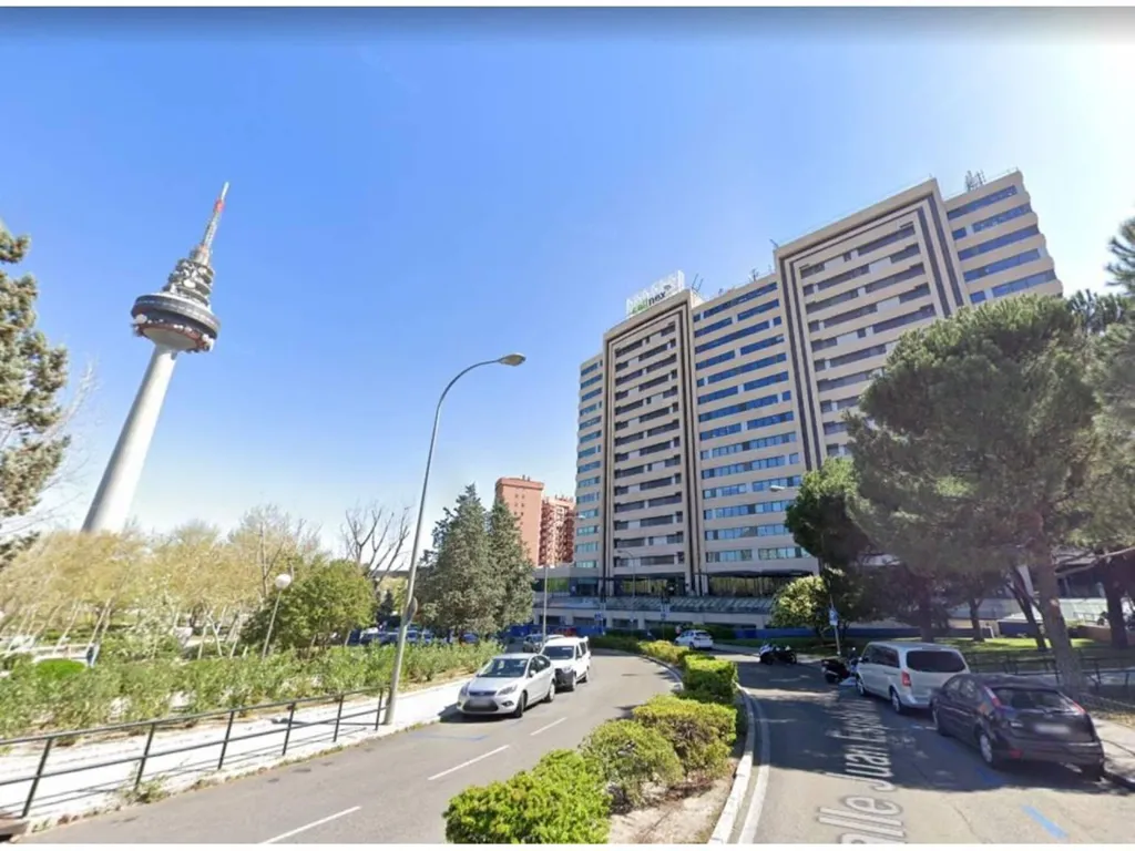 Välivaade - Office with BREEAM Certification in Estrella, Madrid