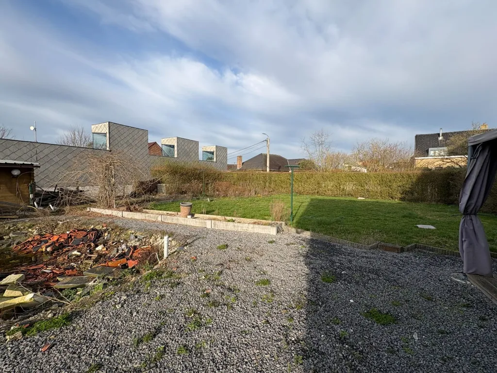 Aed - Half-open House with Garden in Kooigem