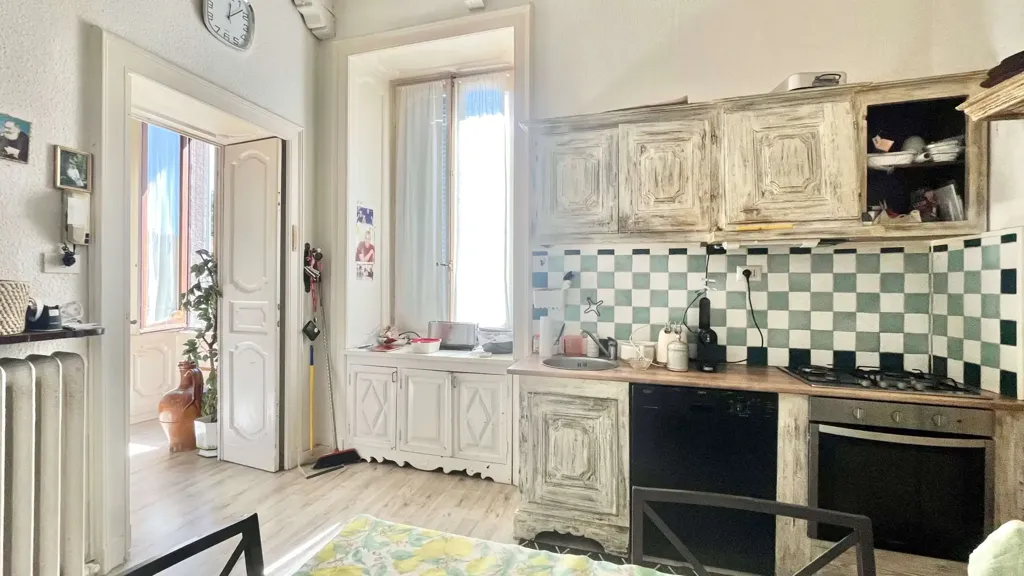 Kitchen - Historic Villa with Private Garden in Intra