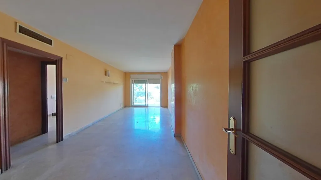 Hallway - Family-orientated Flat near Blanes Centre