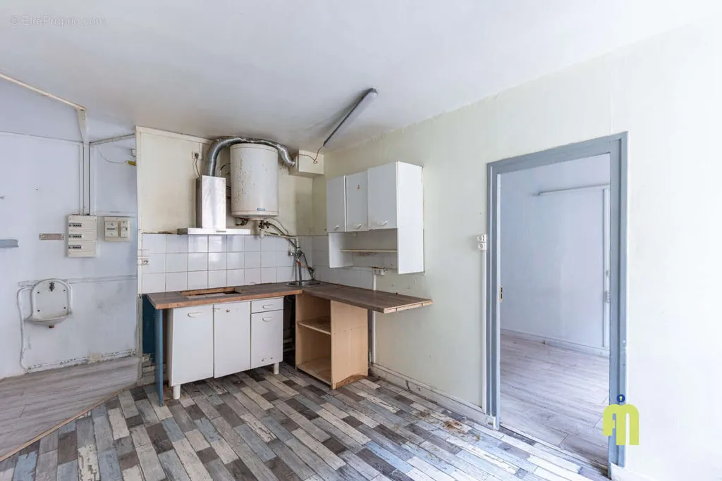 Köök - 3-Unit Apartment Complex in Paris-17e