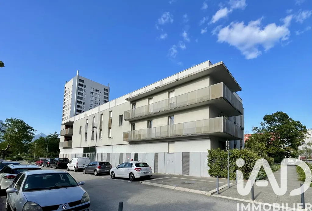 Välivaade - Apartment with Balcony in Grenoble