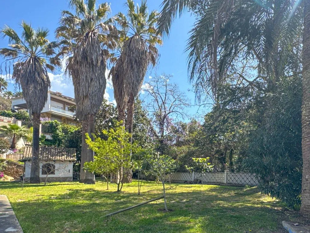 Aed - Luxury Villa with Pool in Lloret de Mar