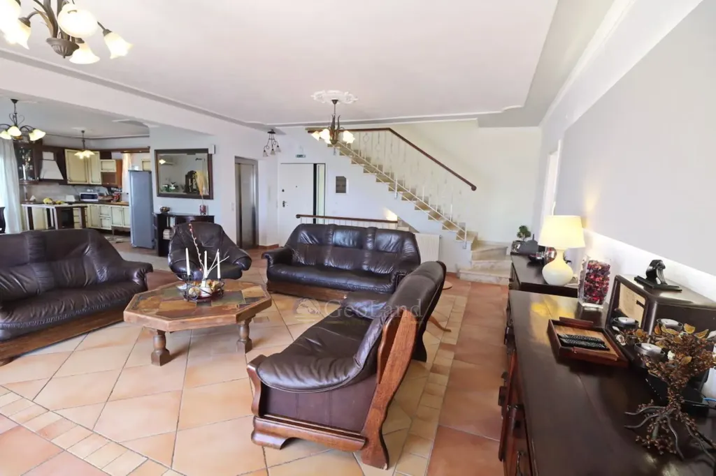 Elutuba - Beachfront Villa with Private Beach in Corfu