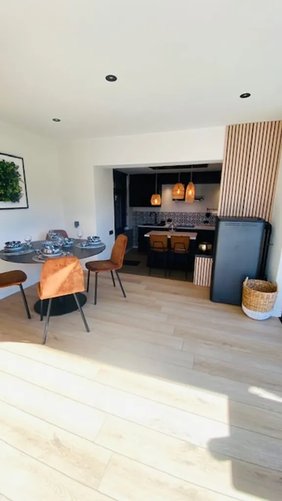Salle à manger - Maison en Pierre avec Terrasse sur Meuse à Namur
