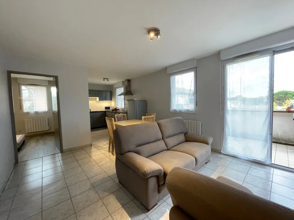 Séjour - Appartement Meublé avec Terrasse et Parking à Lavaur