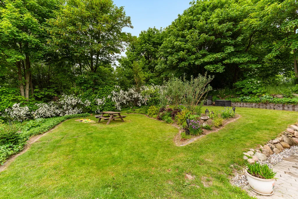 Jardin - Modernised Villa with Garden in Ulstrup