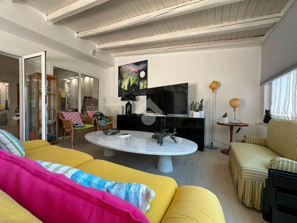 Séjour - Duplex with Terraces in Catania