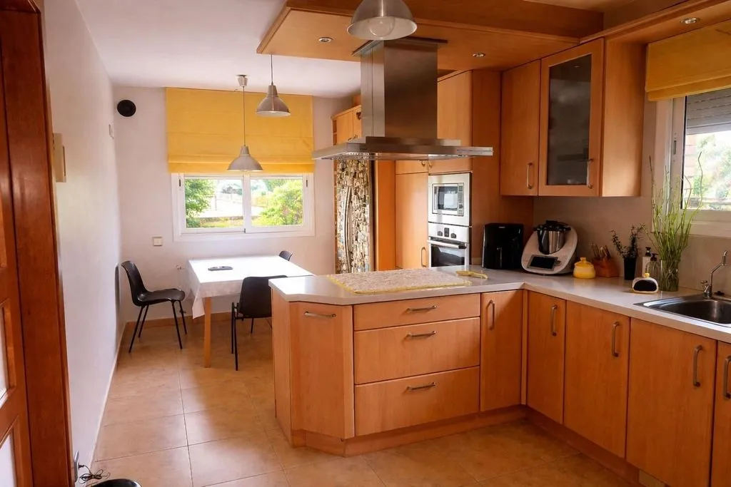 Cuisine - Luxury Detached House with Wellness Features in Sabadell