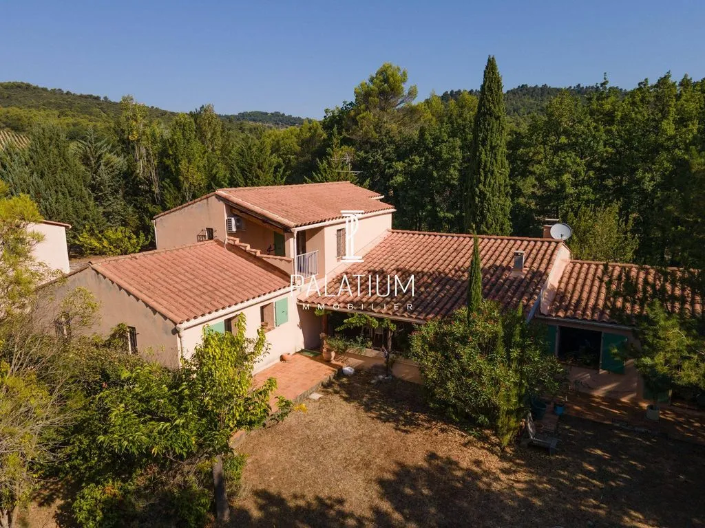 Maison Luxueuse avec Parking à Pierrevert