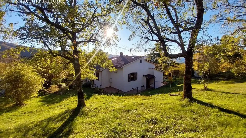 Jardin - Panoramic Villa with Pool in Londa
