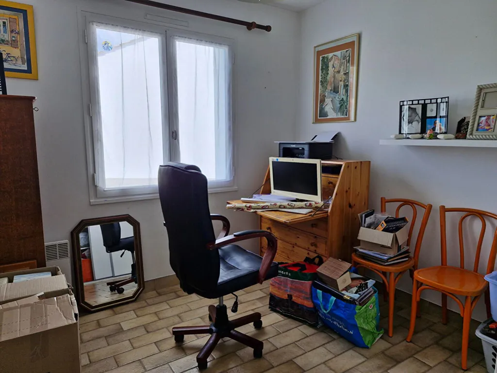Office - Charming House with Garden in Le Fenouiller