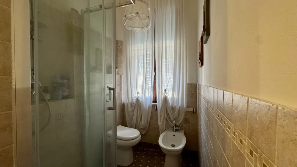 Vannitoad - Central Apartment with Large Bedrooms in Empoli