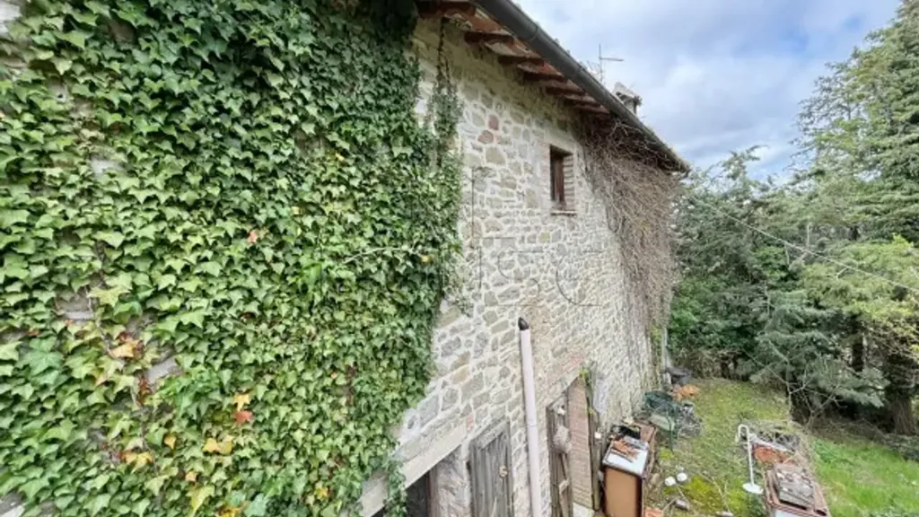 Välivaade - Rustic Stone Cottage with Garden near Gubbio