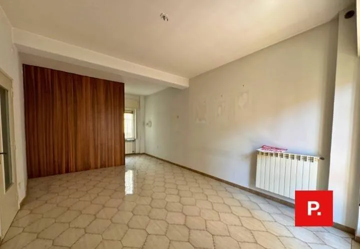 Pièces - Apartment for Renovation in Caserta Centre