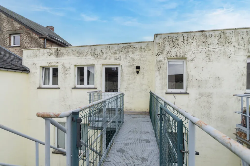 Stanze - Flat with Balcony and Office in Clearing View