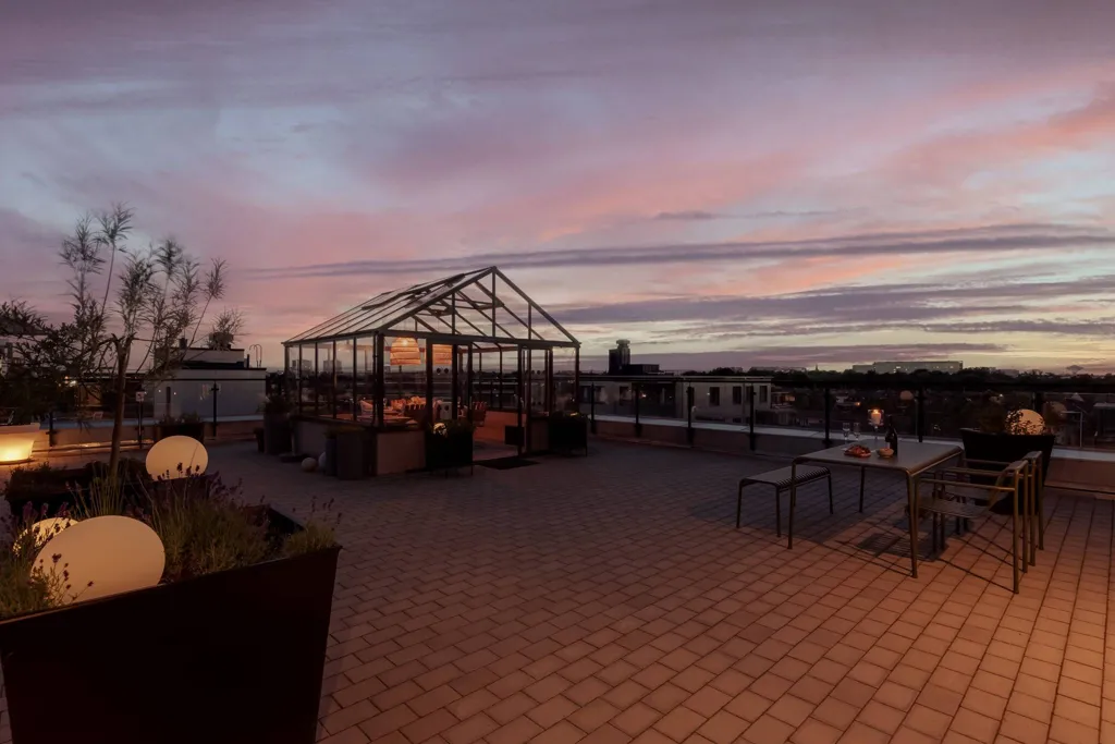 Terrass - Apartment with Large Balcony in Östermalm