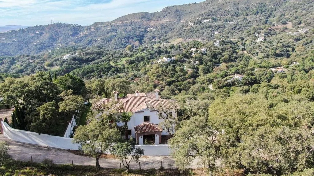 Õhuvaade - Luxury Villa with Mountain Views in Casares