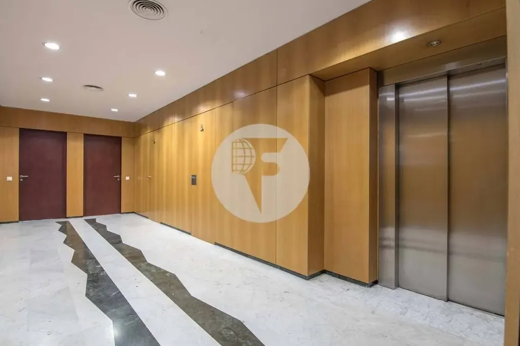 Entrée - Office Complex with Park Views in Berlin