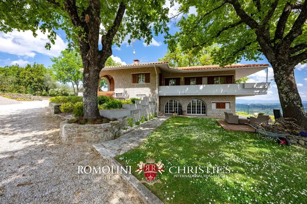 Exterior - Villa with Pool and Olive Grove in Sinalunga, Tuscany