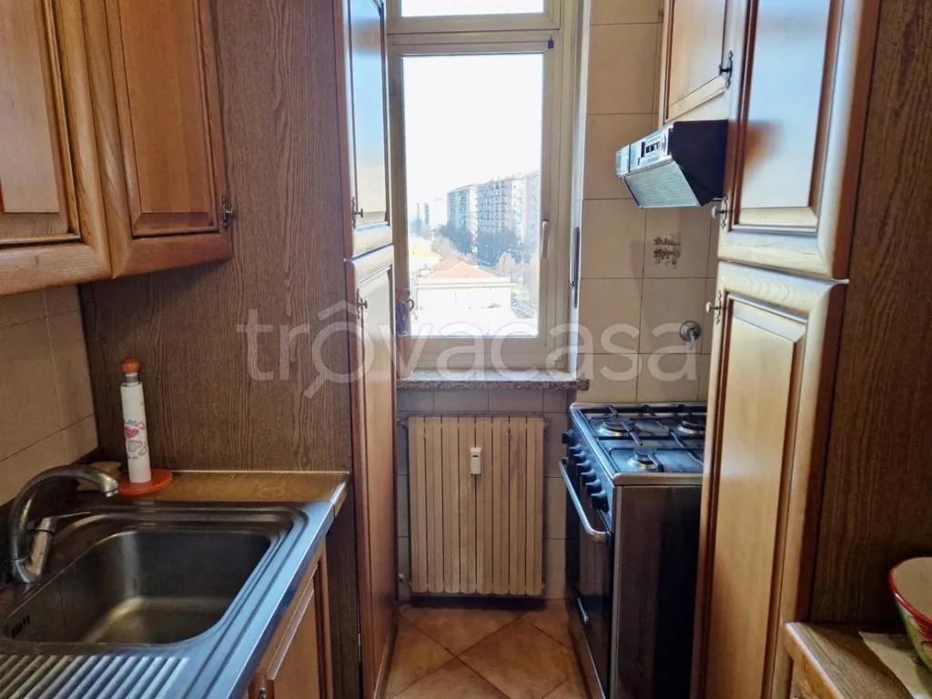 Cuisine - Apartment with Three Exposures in Turin