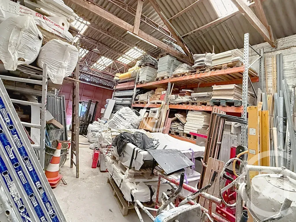 Pesuköök - Warehouse with Construction Potential in Montreuil