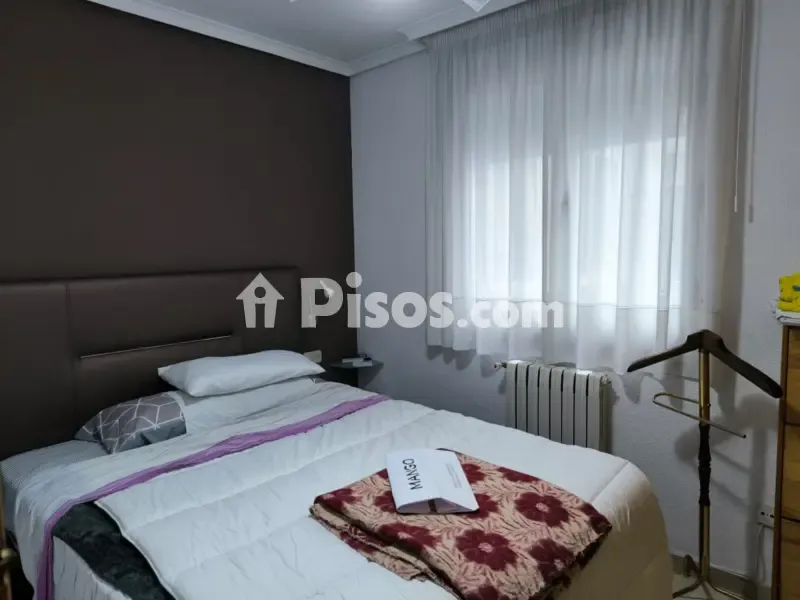 Magamistoad - Furnished Flat with Garage in Carretas