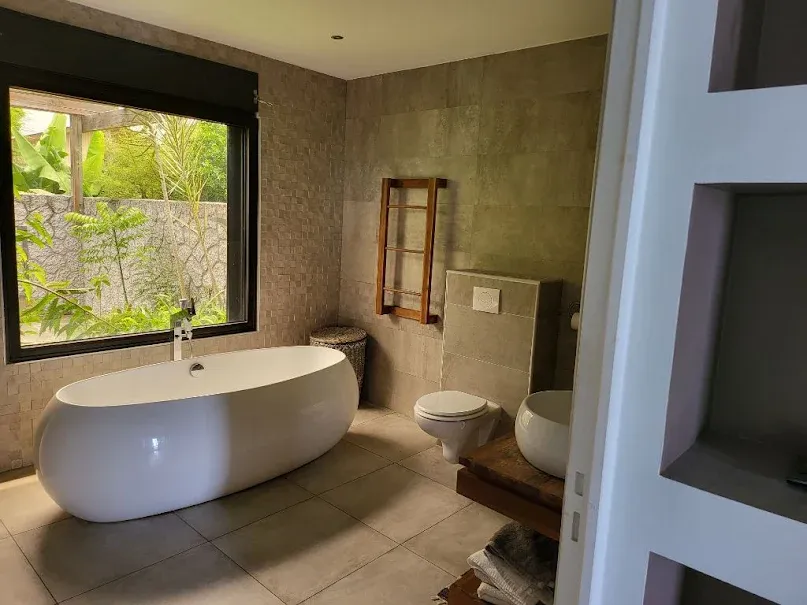 Salles de bain - Villa Meublée avec Piscine et Vue Mer à Saint-Pierre